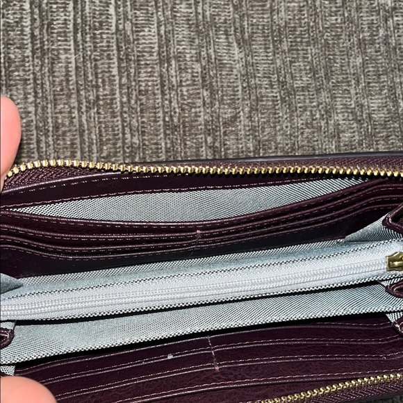 Fossil Cranberry Leather Wristlet Wallet - Picture 9 of 12